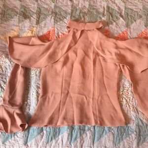 Storets Barr shoulder back zip blouse